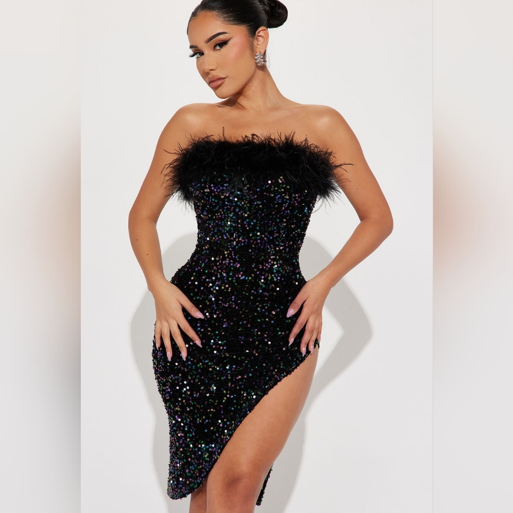 Celena Sequin Midi Dress - Black M